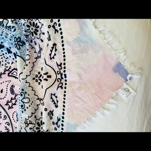 Ivory Ella tapestry / throw - Picture 5 of 6